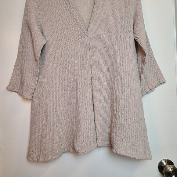 COBBLESTONE LIVING: Italian Linen - Asymmetrical Bell-Sleeve - Abigail Top - Picture 7 of 11